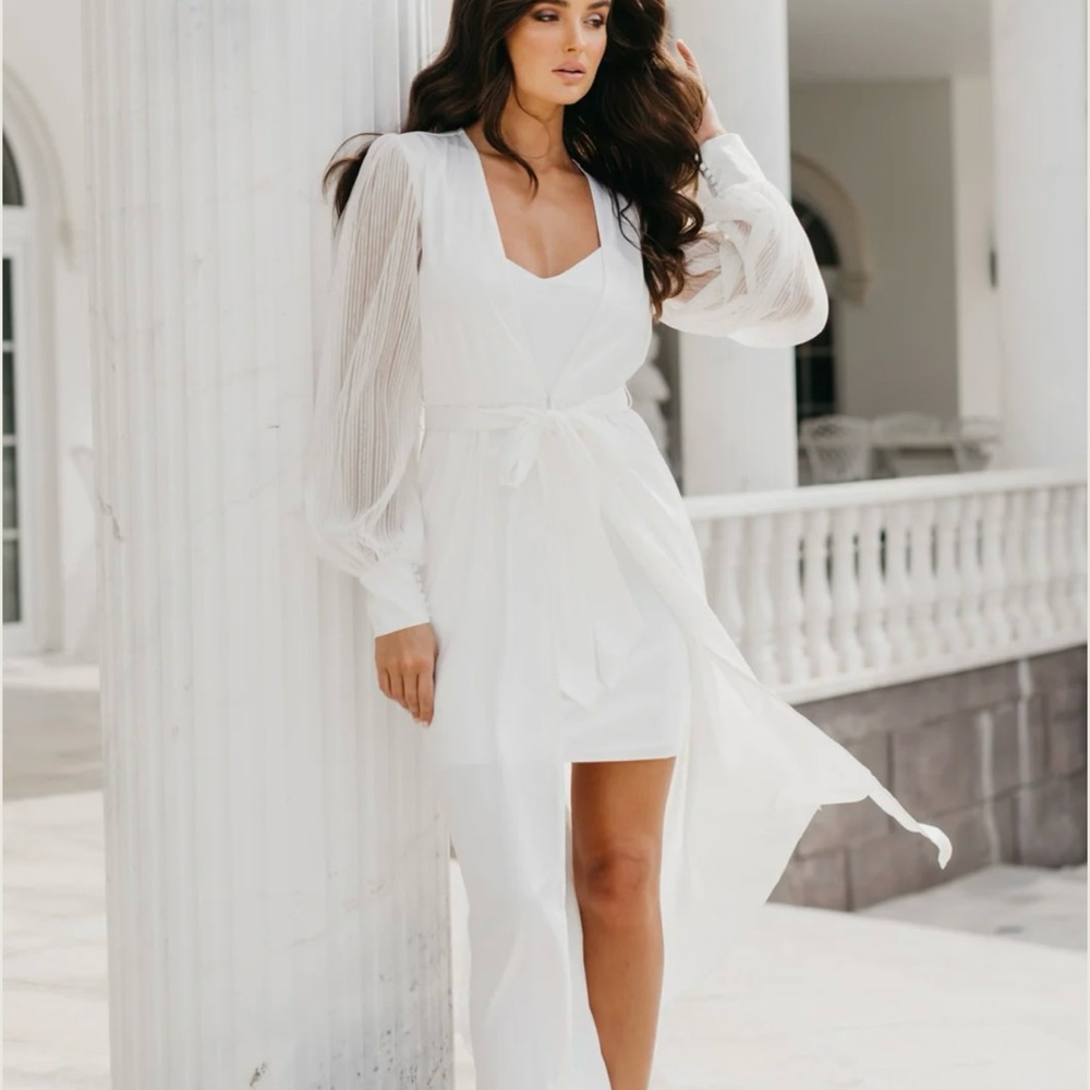 Le rose bridal robe. Never worn, tags attached